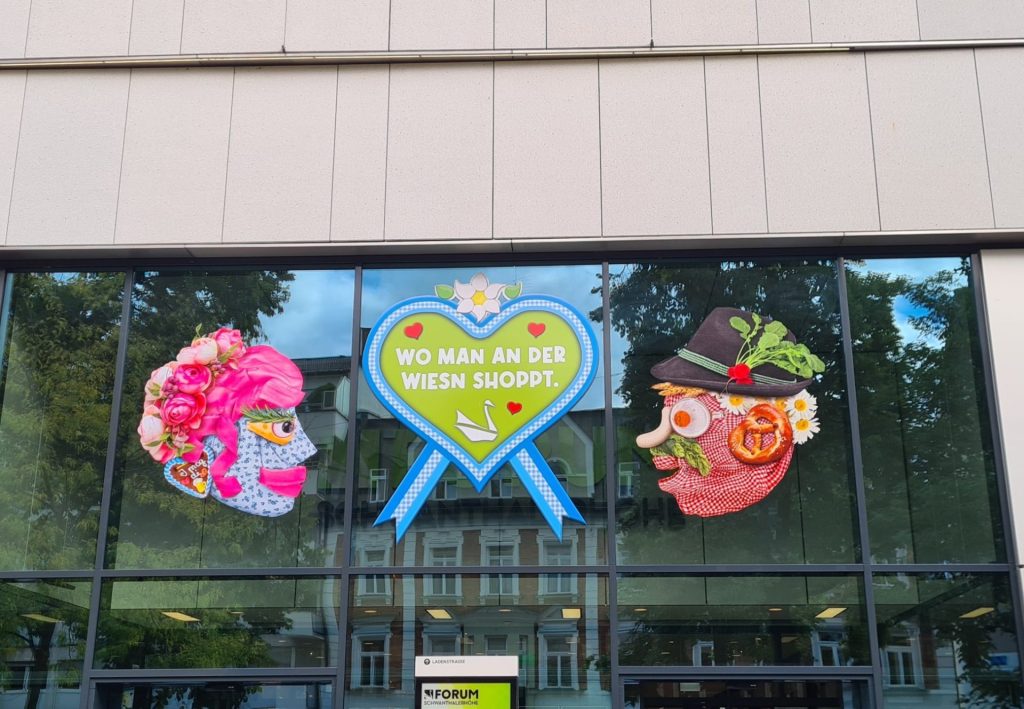 Schaufensterbeklebung Werbetechnik München Colorwand
